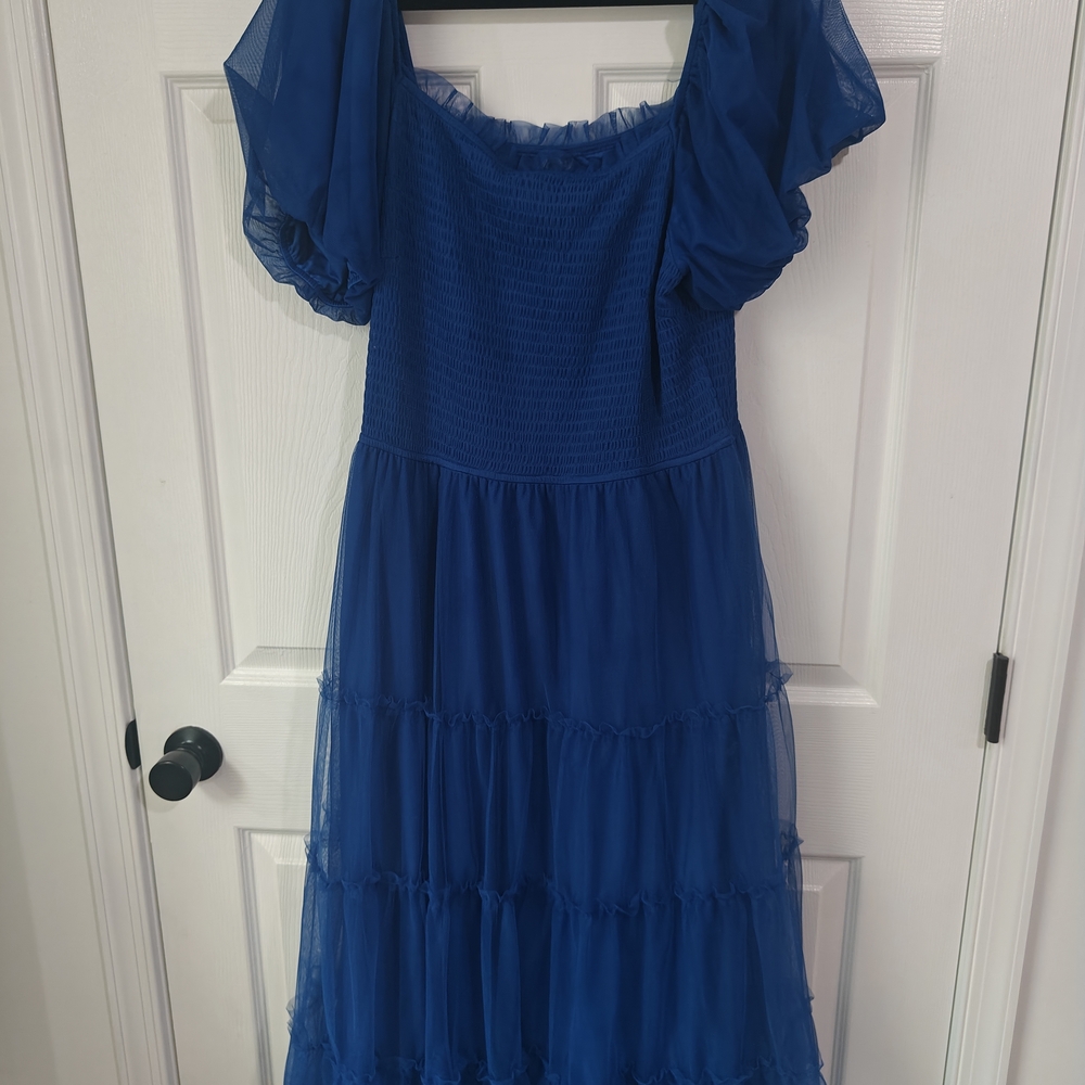 Elegant Blue Midi Dress